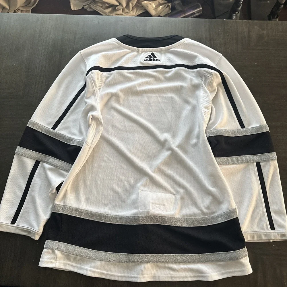 Adidas LA Kings White Authentic  Jersey Size 46